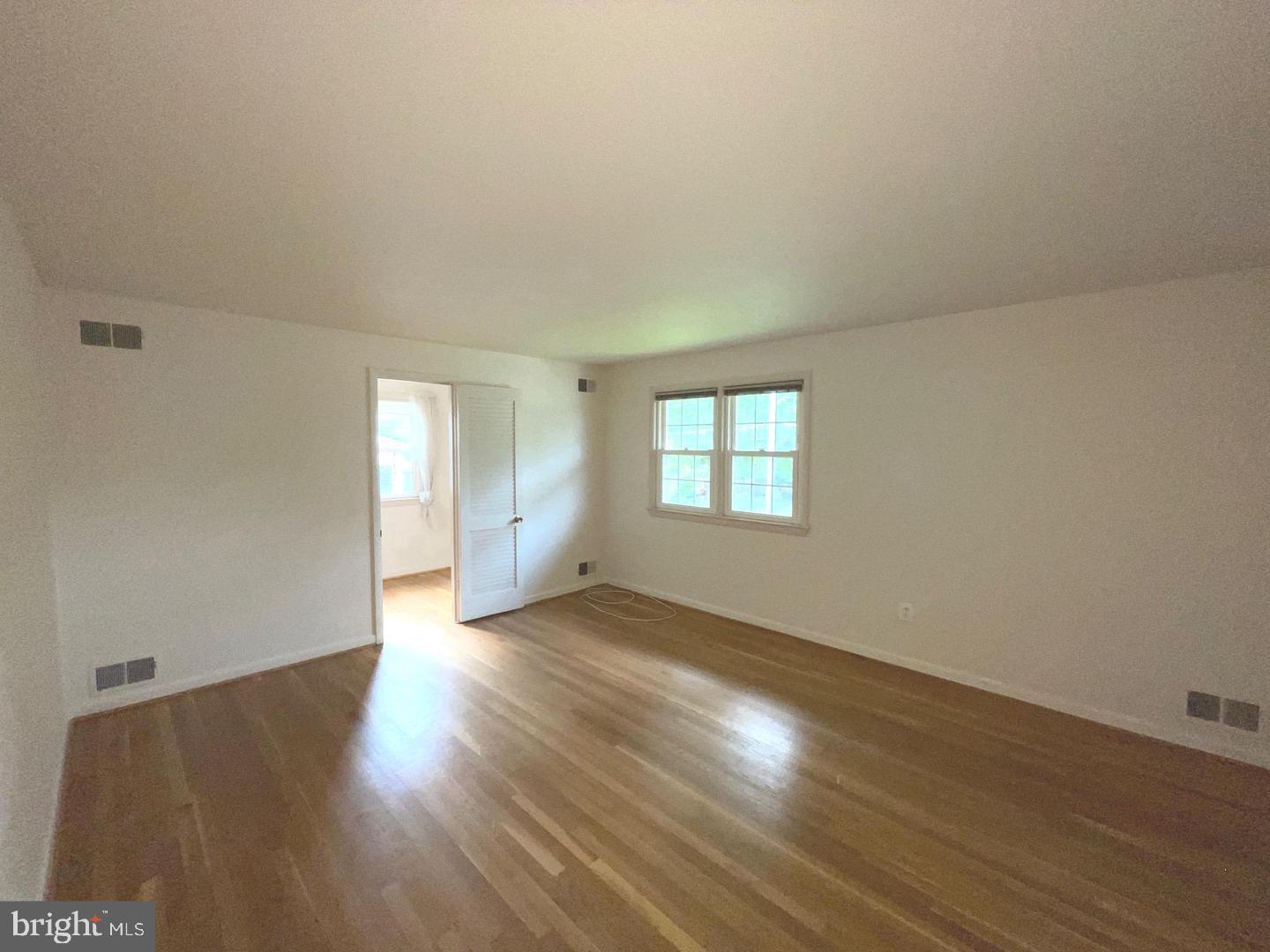 6933 Tyndale St Property Photo 31