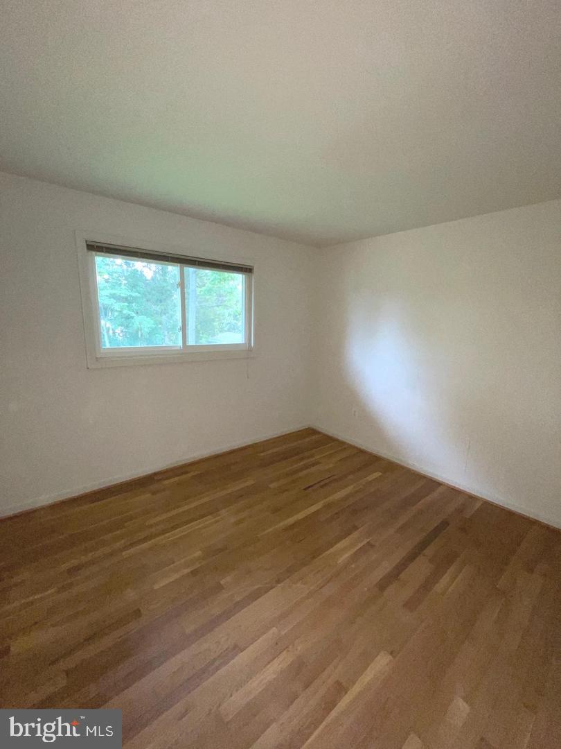 6933 Tyndale St Property Photo 32