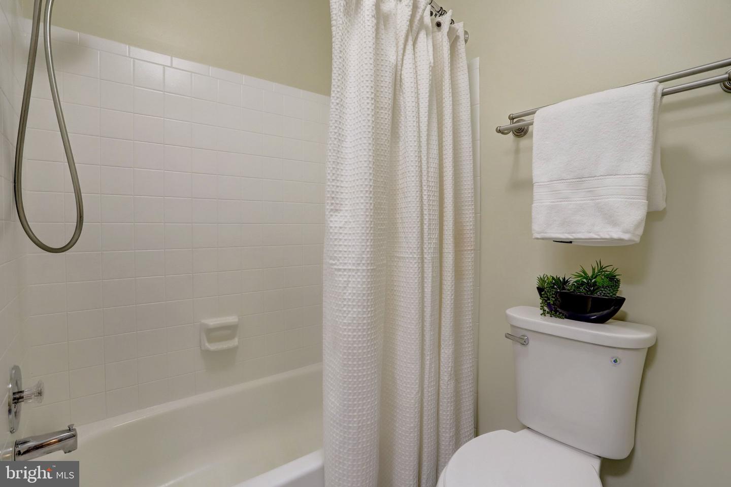 6812 Bluecurl Cir Property Photo 52