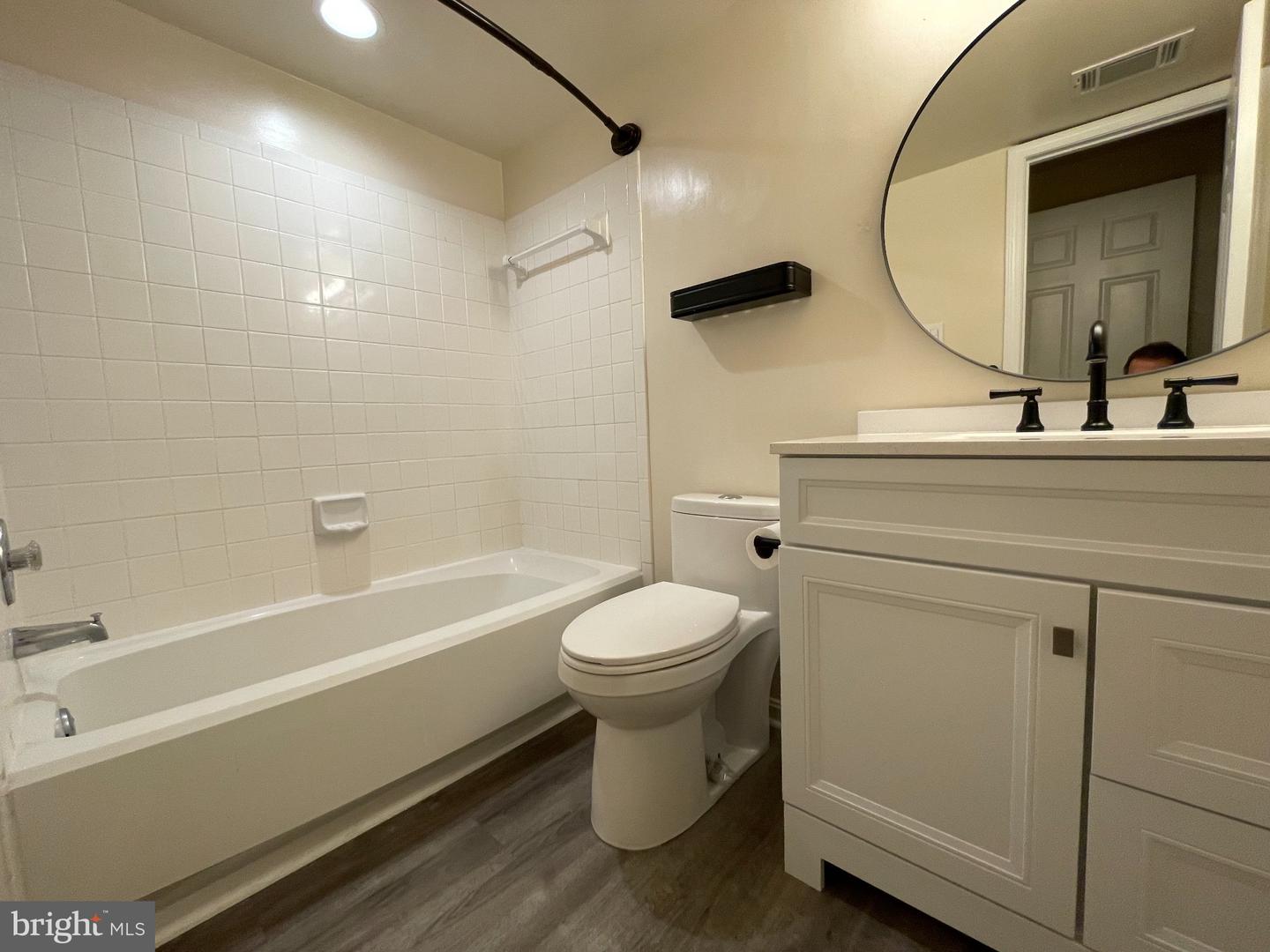 5931 Sir Cambridge Way Property Photo 11