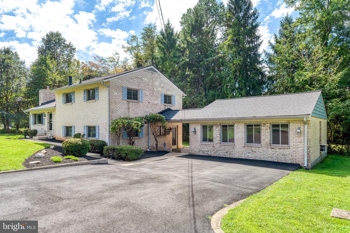 10129 Lake Haven Ct Property Photo 17