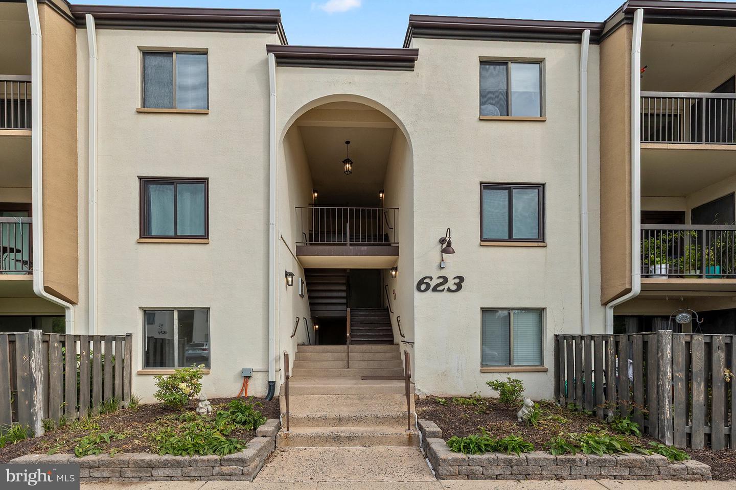 623 Center St #t3 Property Photo 1