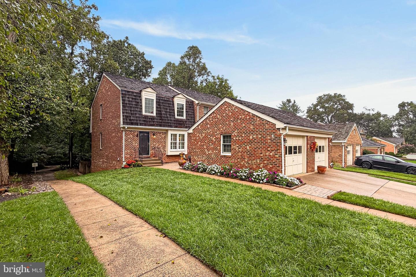 2922 Oakborough Sq Property Photo 1