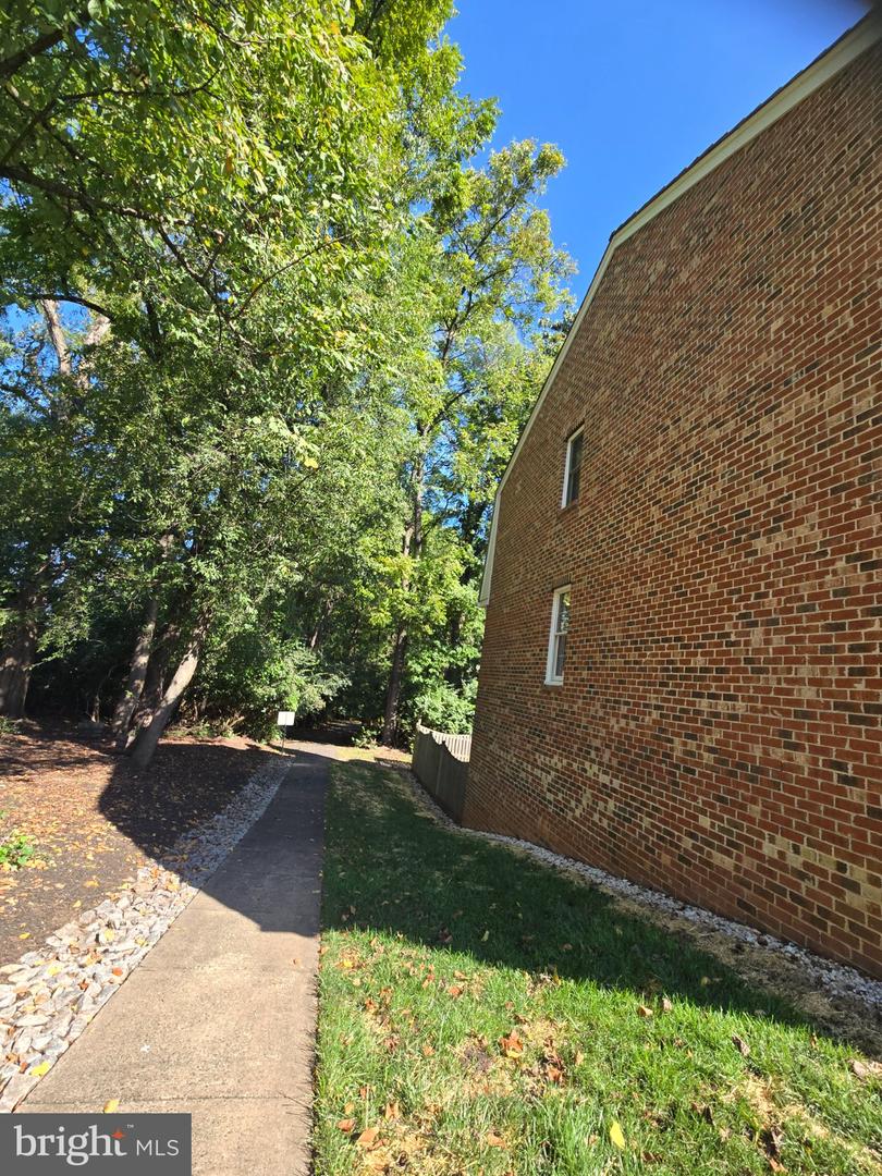 2922 Oakborough Sq Property Photo 13