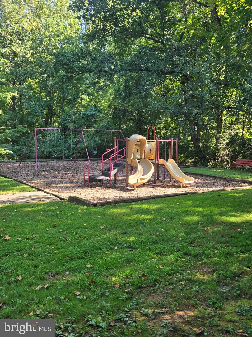 2922 Oakborough Sq Property Photo 17