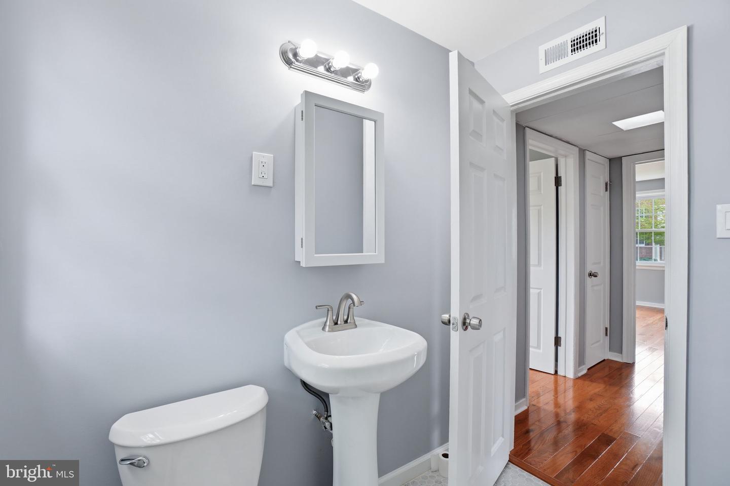 6604 Potomac Ave #a-2 Property Photo 21