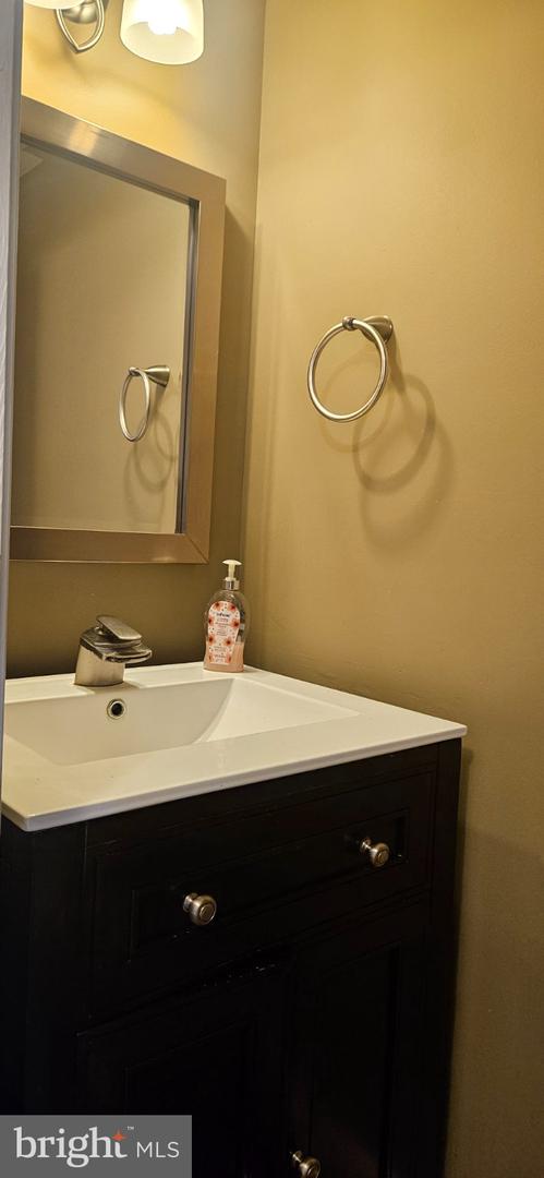 9346 Mccarthy Woods Ct Property Photo 3