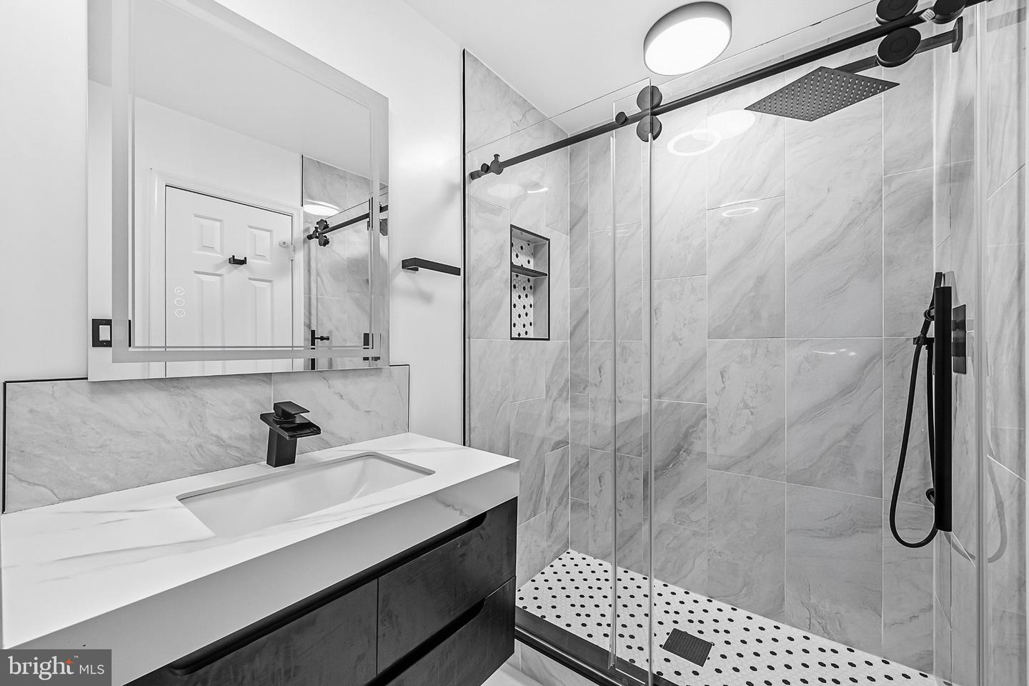 3050 Federal Hill Dr Property Photo 20