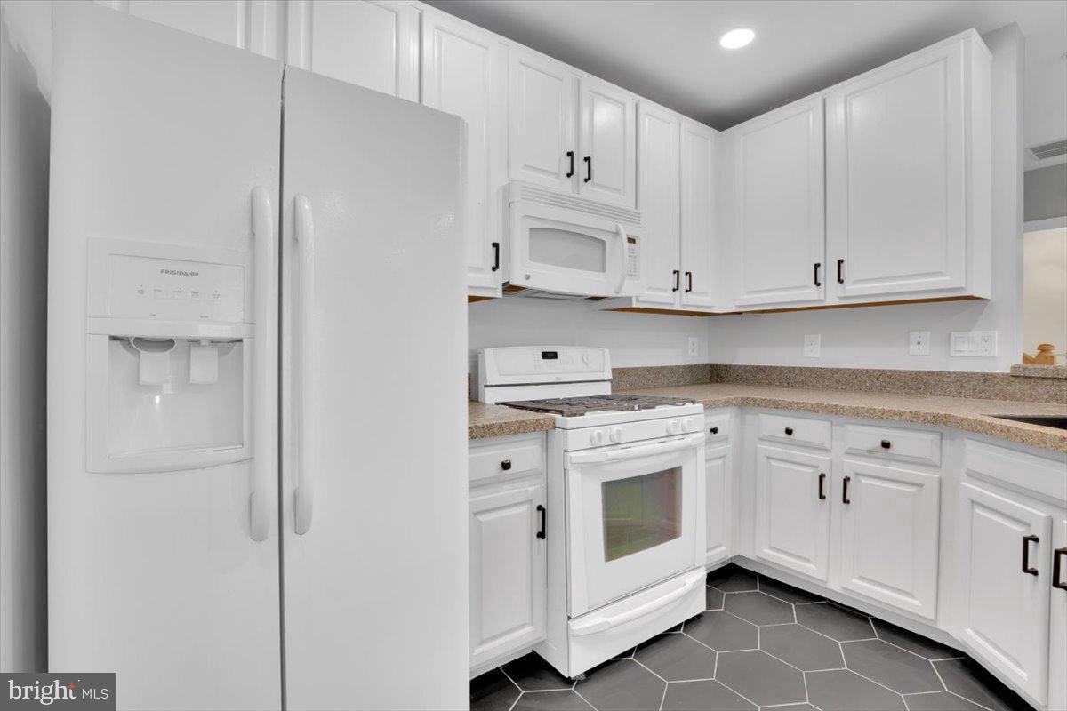 5995-b Terrapin Place Pl #301 Property Photo 9