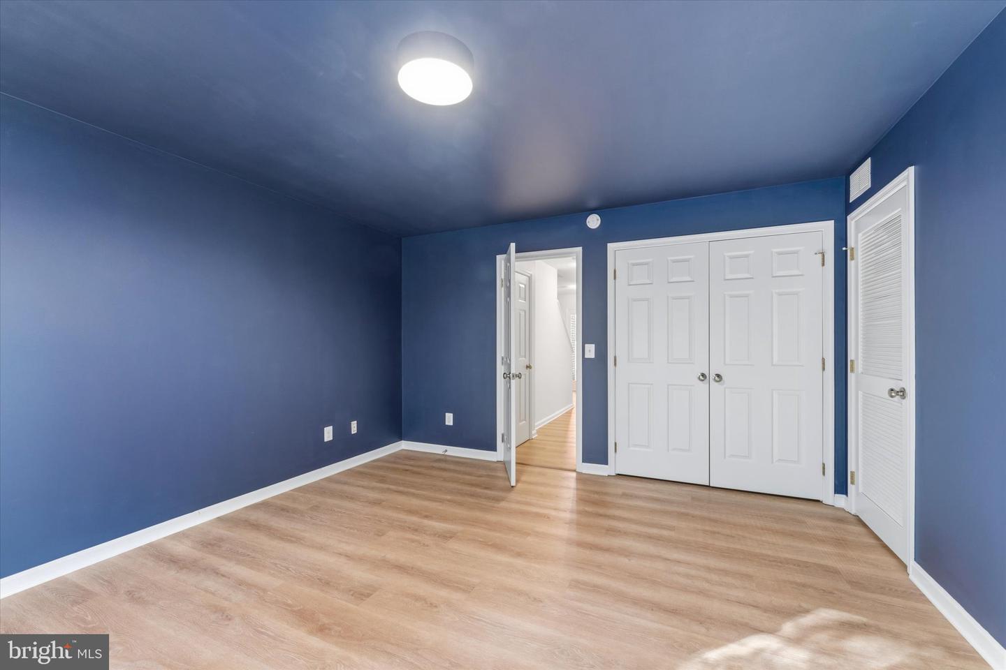 12066 Edgemere Cir Property Photo 6