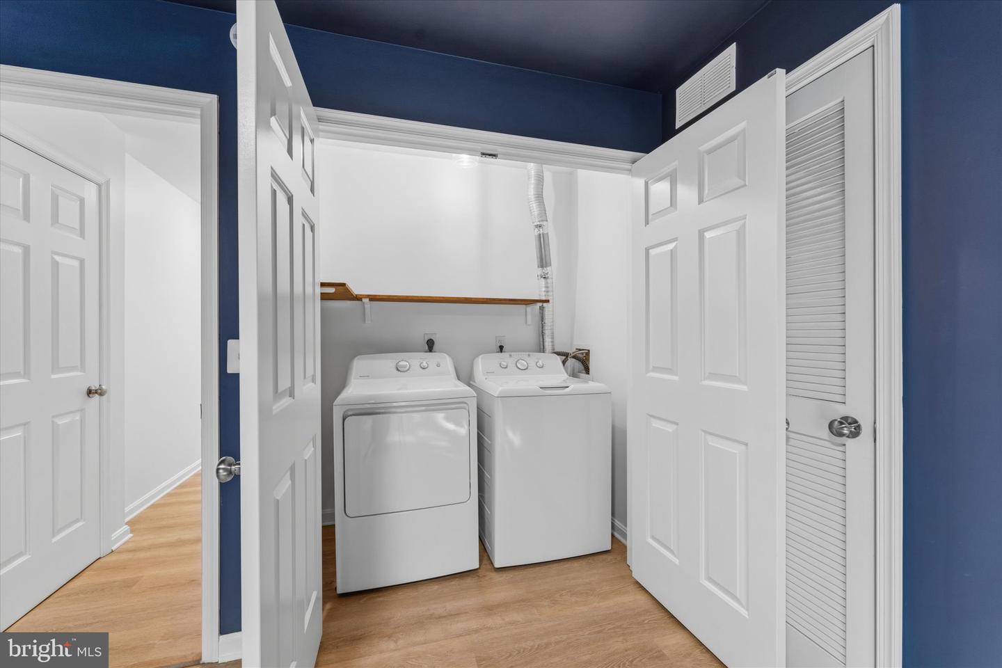 12066 Edgemere Cir Property Photo 8
