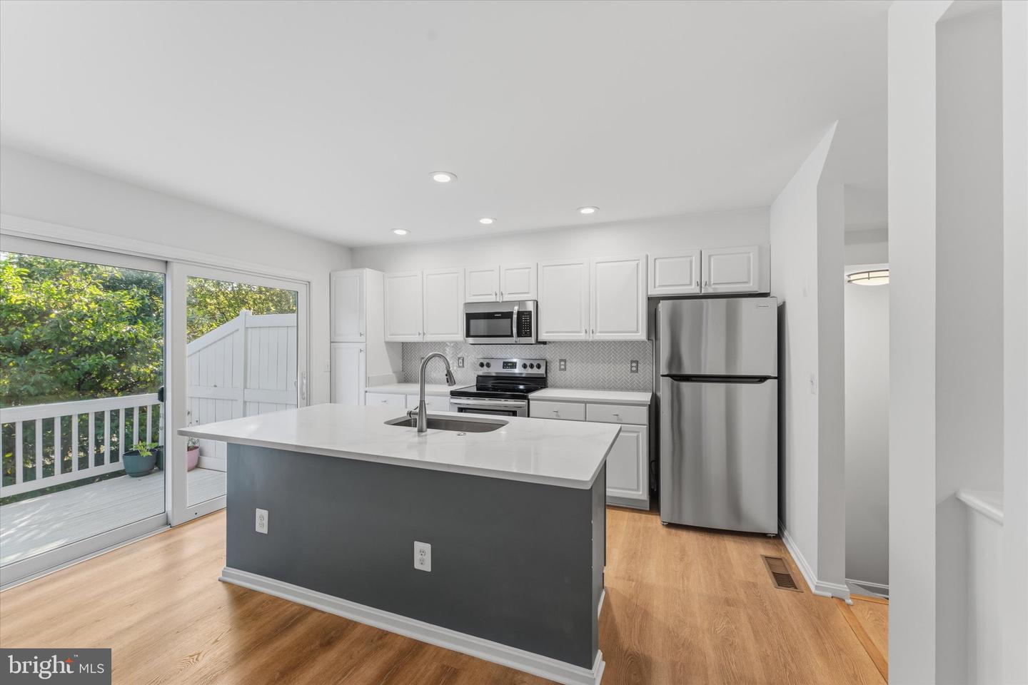 12066 Edgemere Cir Property Photo 15