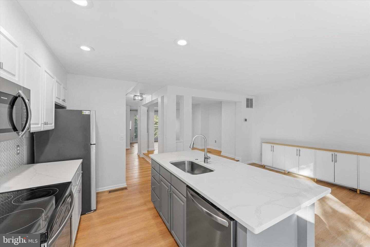12066 Edgemere Cir Property Photo 17