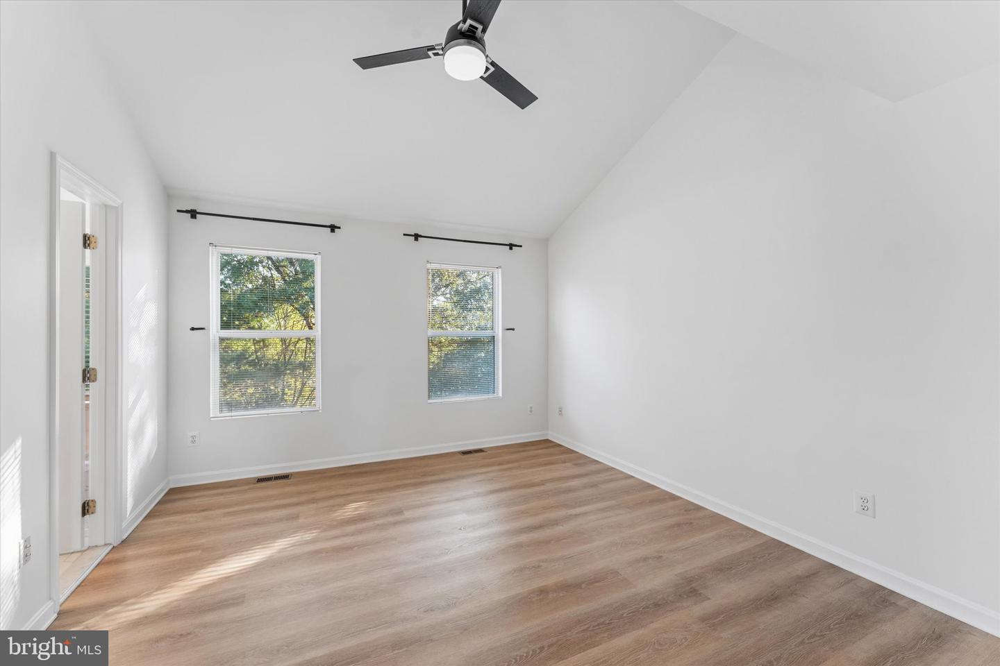 12066 Edgemere Cir Property Photo 29