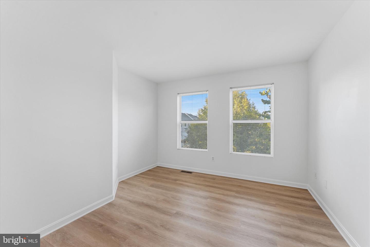 12066 Edgemere Cir Property Photo 34