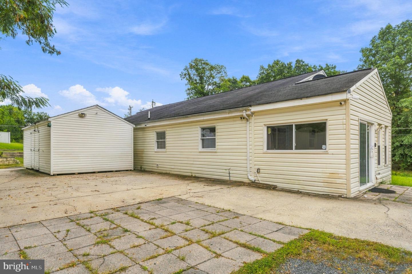 8200 Legion Dr Property Photo 37