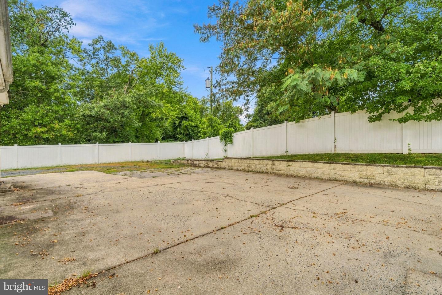 8200 Legion Dr Property Photo 38