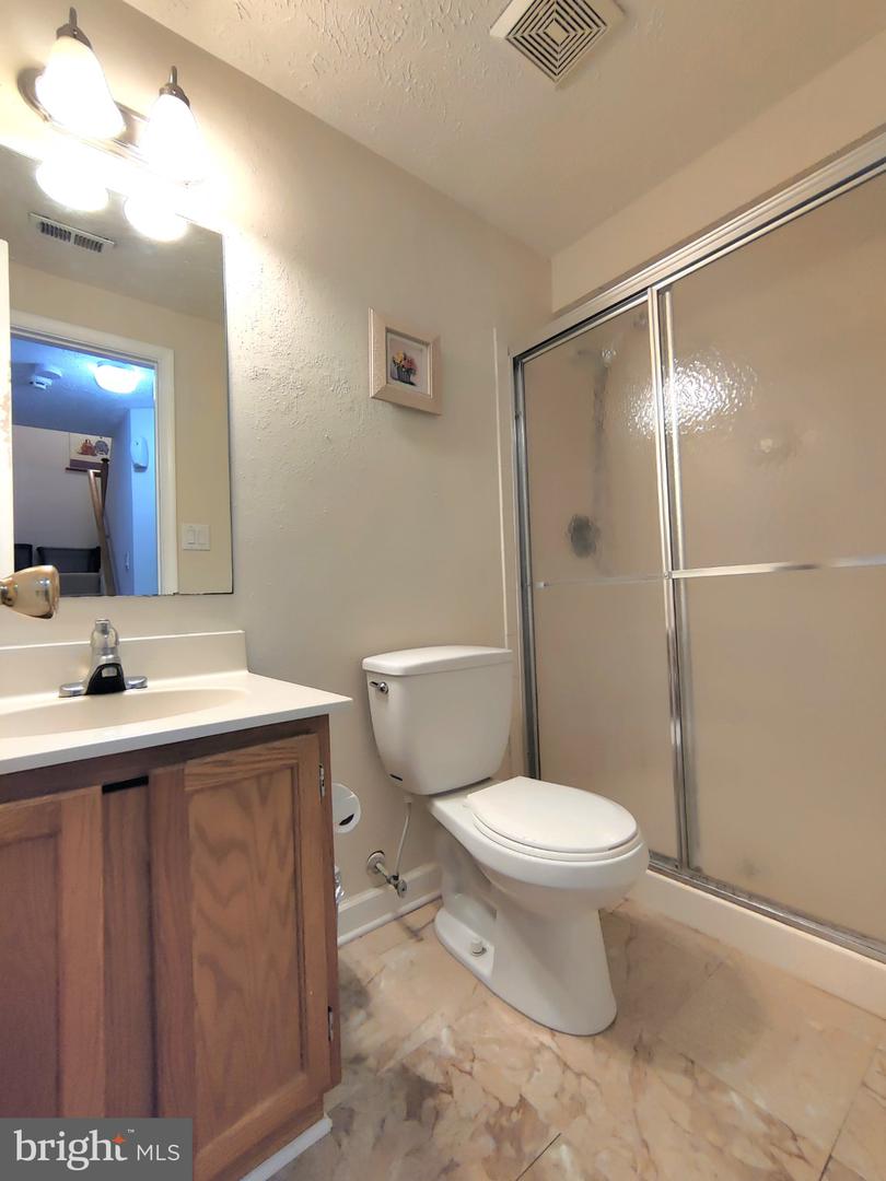 6061 Clay Spur Ct Property Photo 14