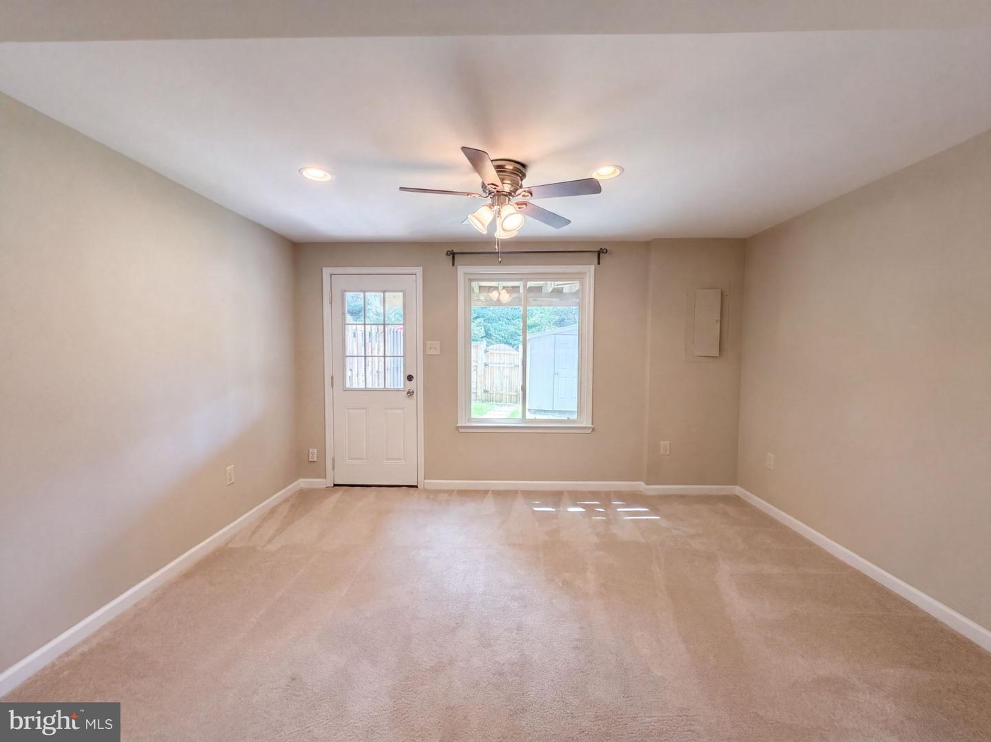 8769 Kanawha Ct Property Photo 28