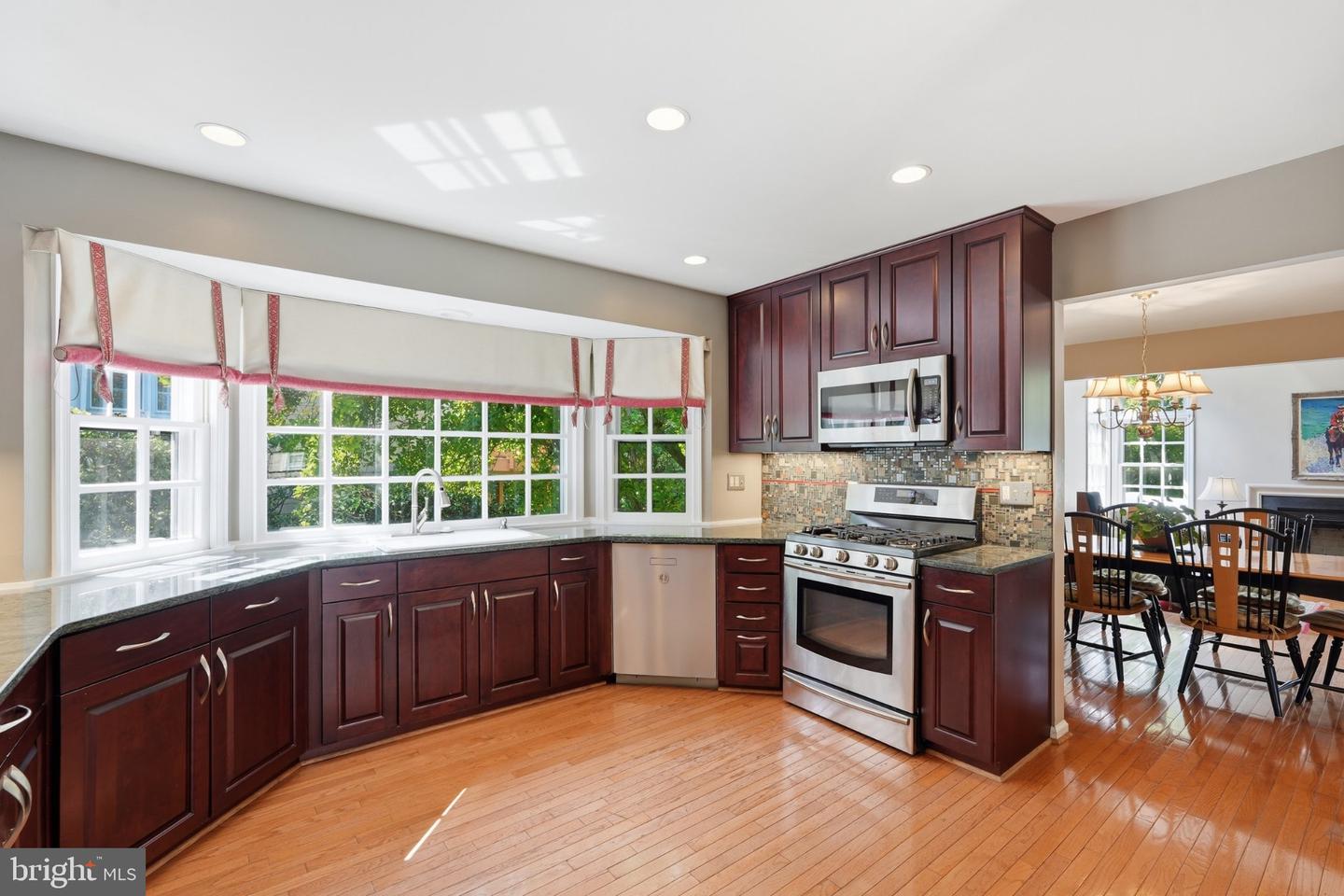 1252 Lamplighter Way Property Photo 8