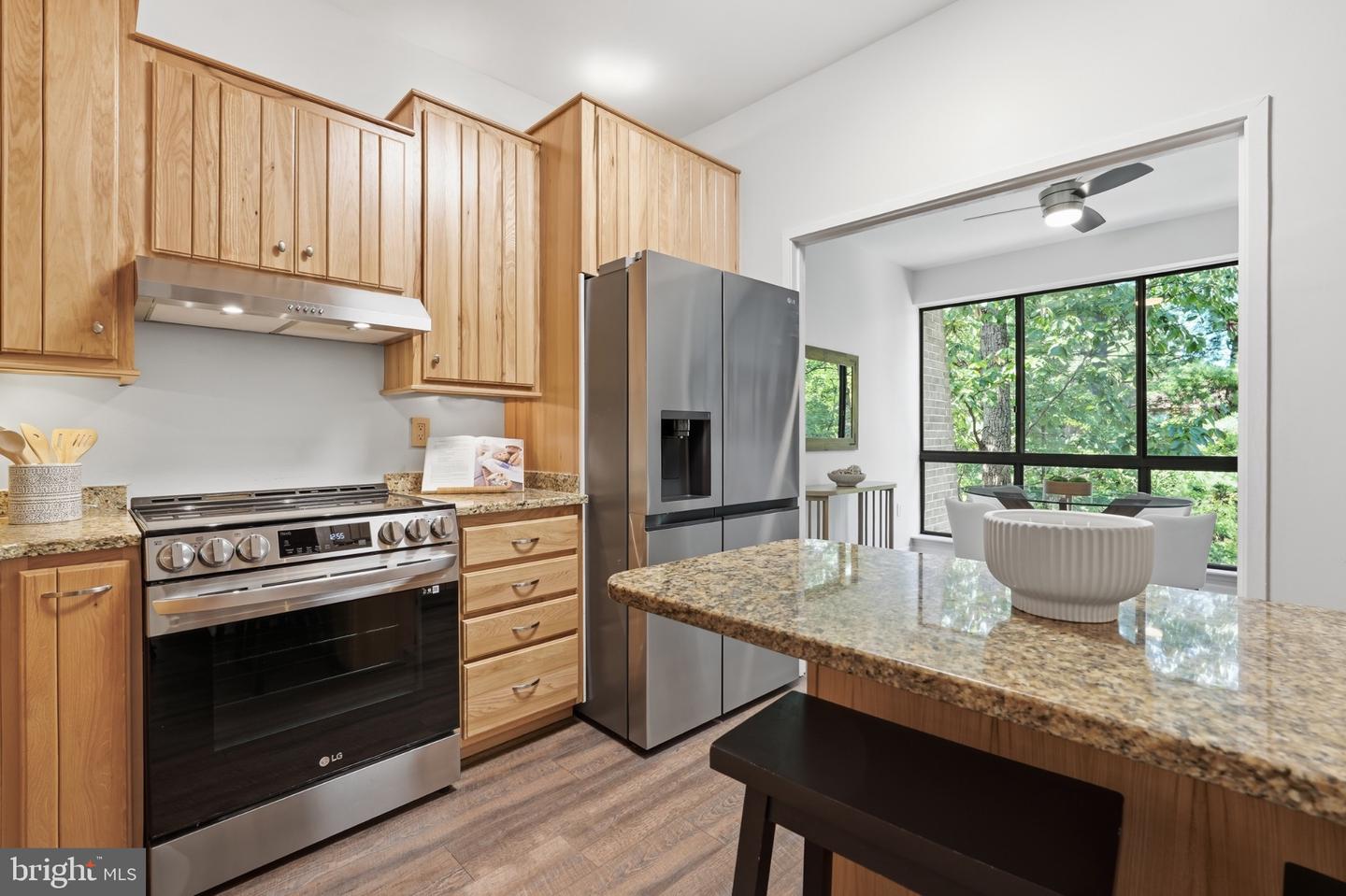 11559 Rolling Green Ct #300 Property Photo 10