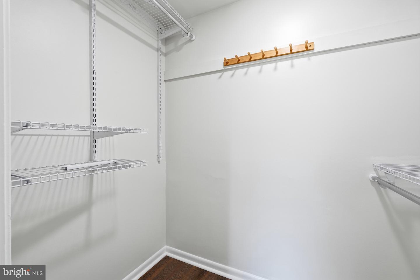 11559 Rolling Green Ct #300 Property Photo 18