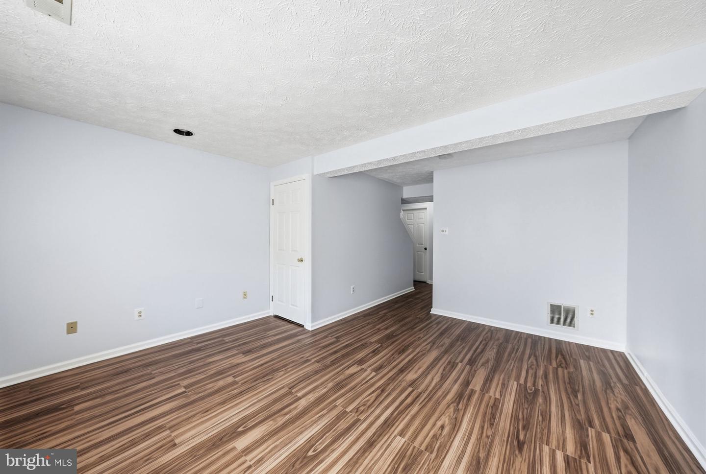 8511 Koluder Ct Property Photo 26