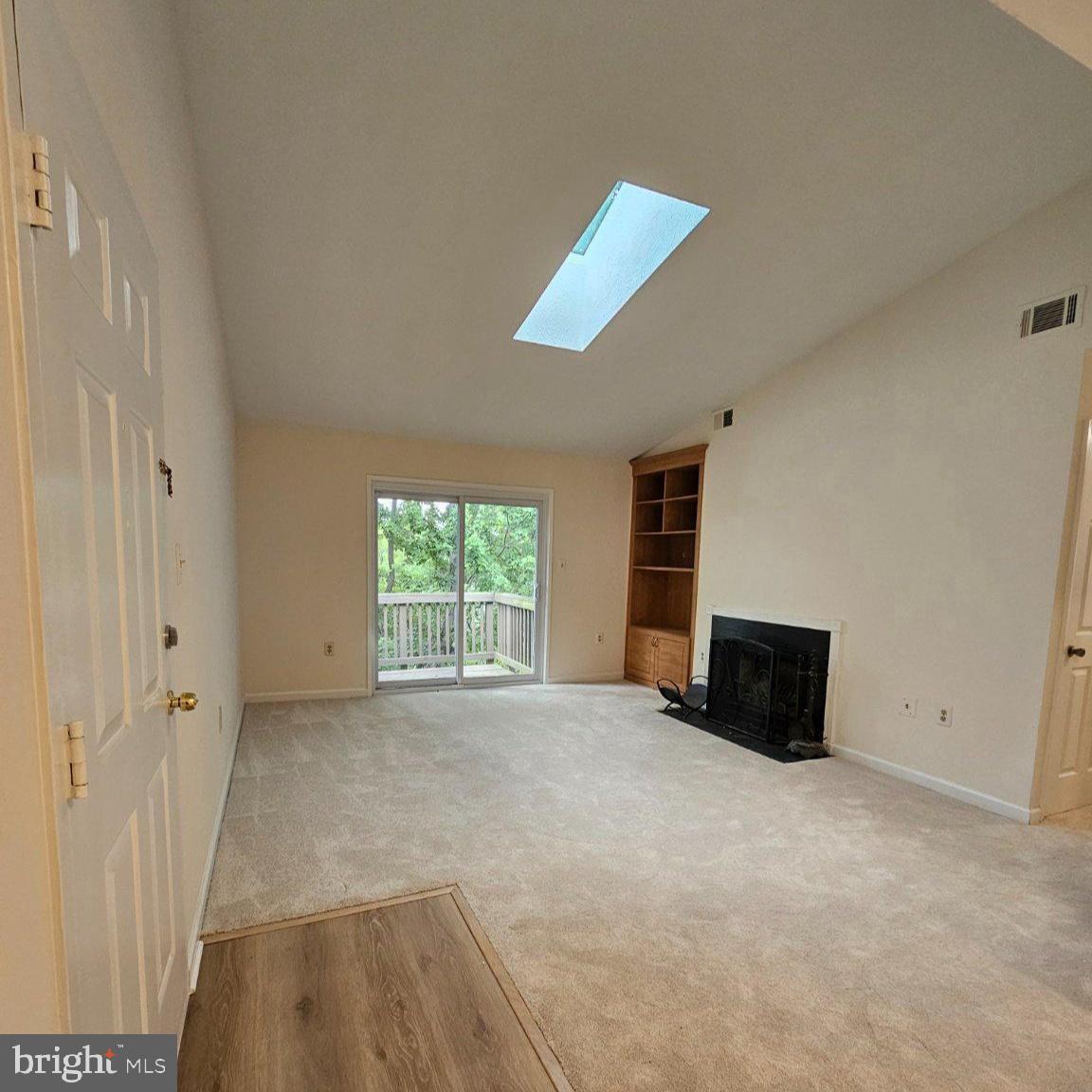 7705 Lexton Pl #e Property Photo 5