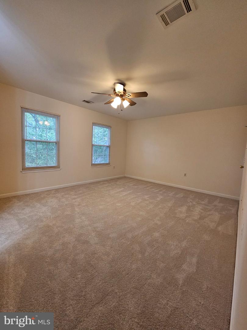 7705 Lexton Pl #e Property Photo 14