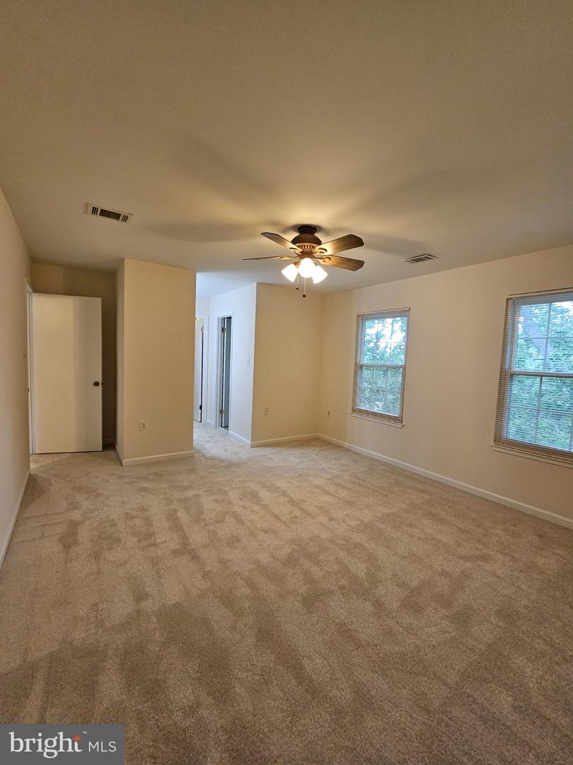 7705 Lexton Pl #e Property Photo 15
