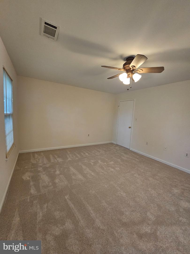 7705 Lexton Pl #e Property Photo 17