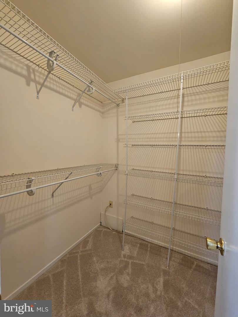 7705 Lexton Pl #e Property Photo 22