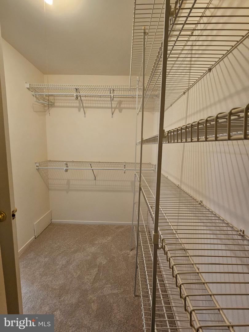 7705 Lexton Pl #e Property Photo 23