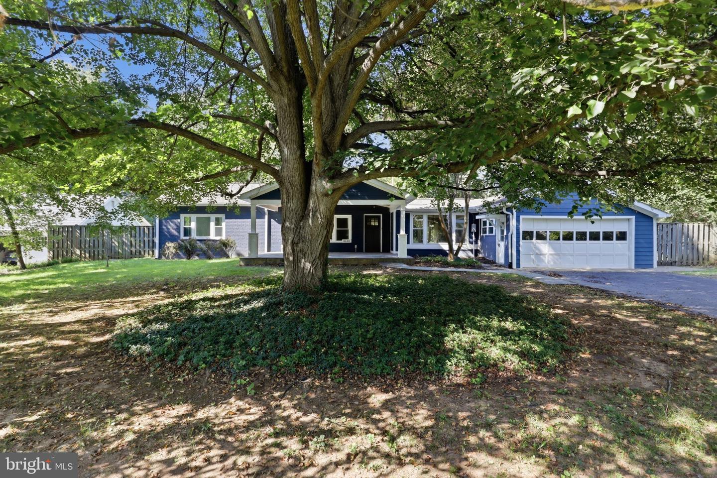6432 Ichabod Pl Property Photo 3