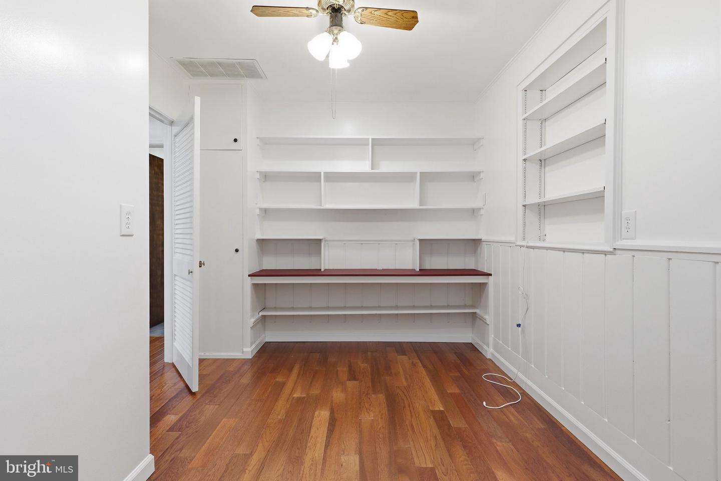 6432 Ichabod Pl Property Photo 10