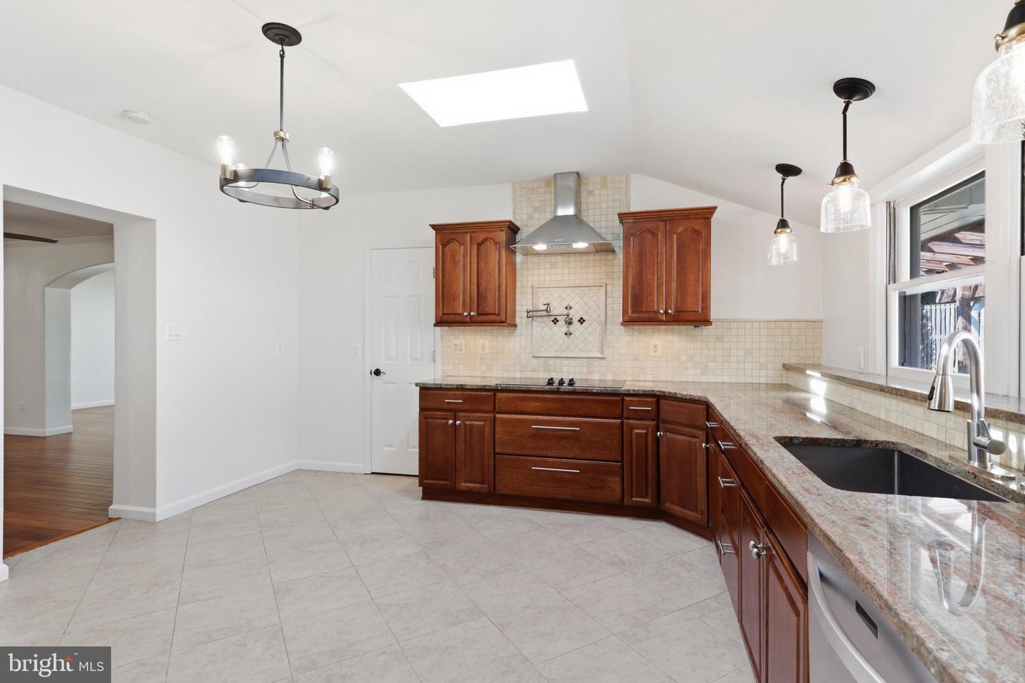 6432 Ichabod Pl Property Photo 18