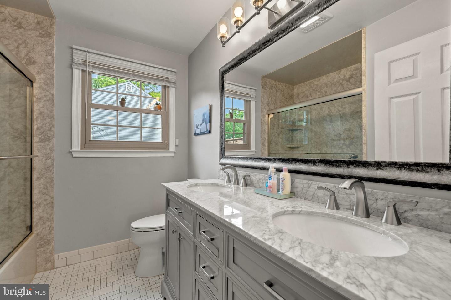 7409 Shady Palm Dr Property Photo 29