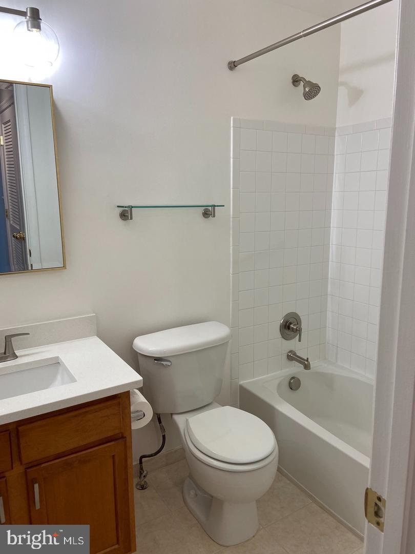 4465-a Beacon Grove Cir #701a Property Photo 35