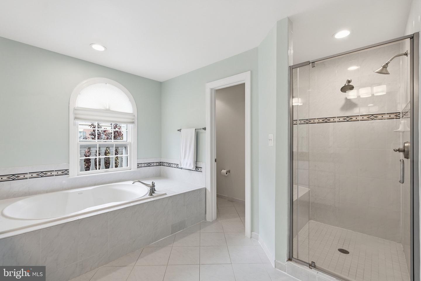 7717 Spoleto Ln Property Photo 31