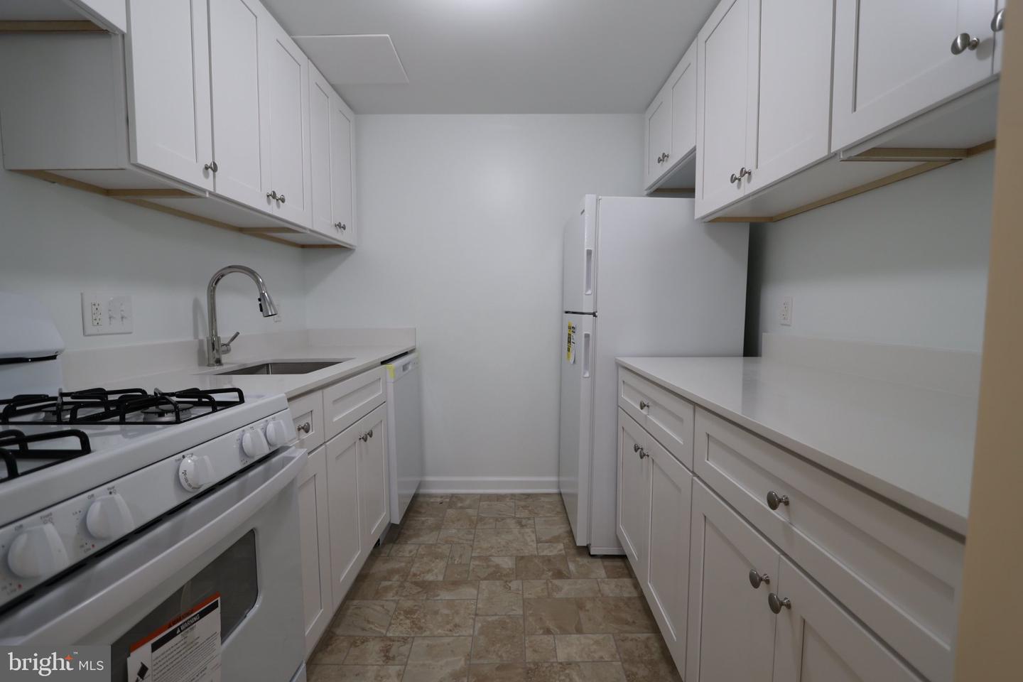 2754 HOLLYWOOD RD #T3 Property Photo 1