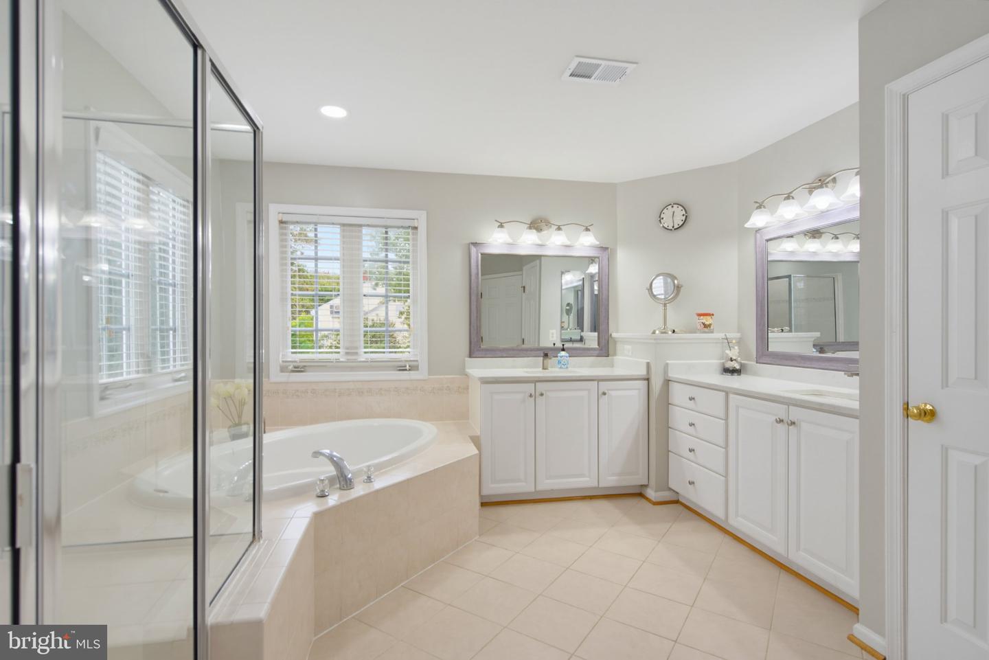 8742 Talbott Farm Dr Property Photo 24