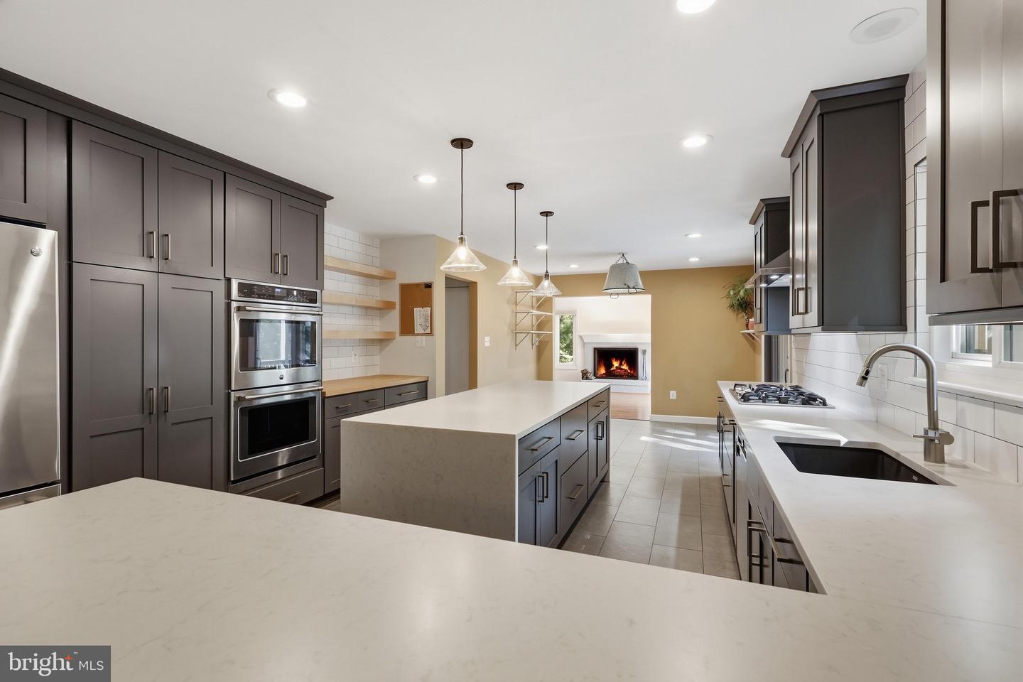 2025 Mock Orange Ct Property Photo 12