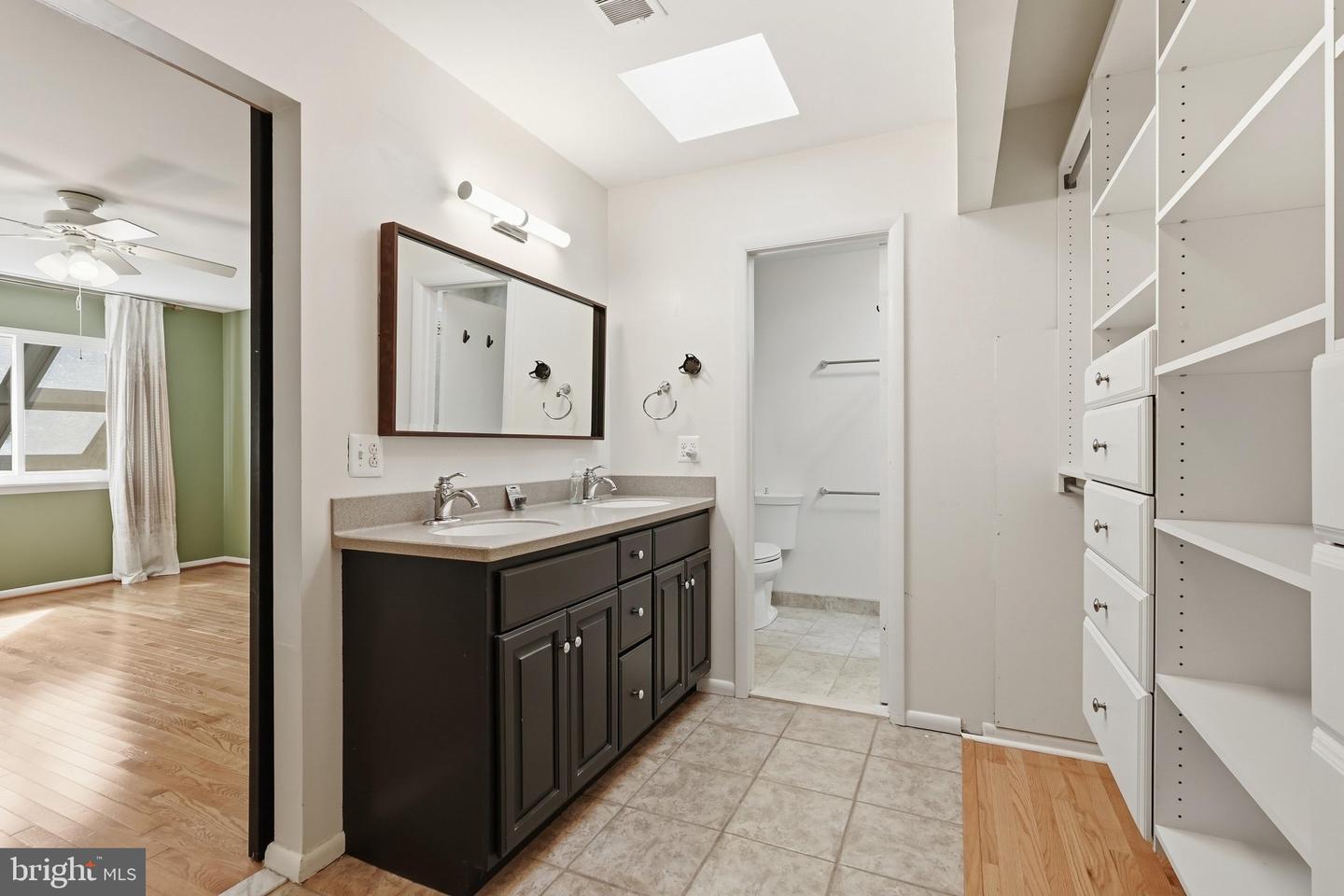 2025 Mock Orange Ct Property Photo 23