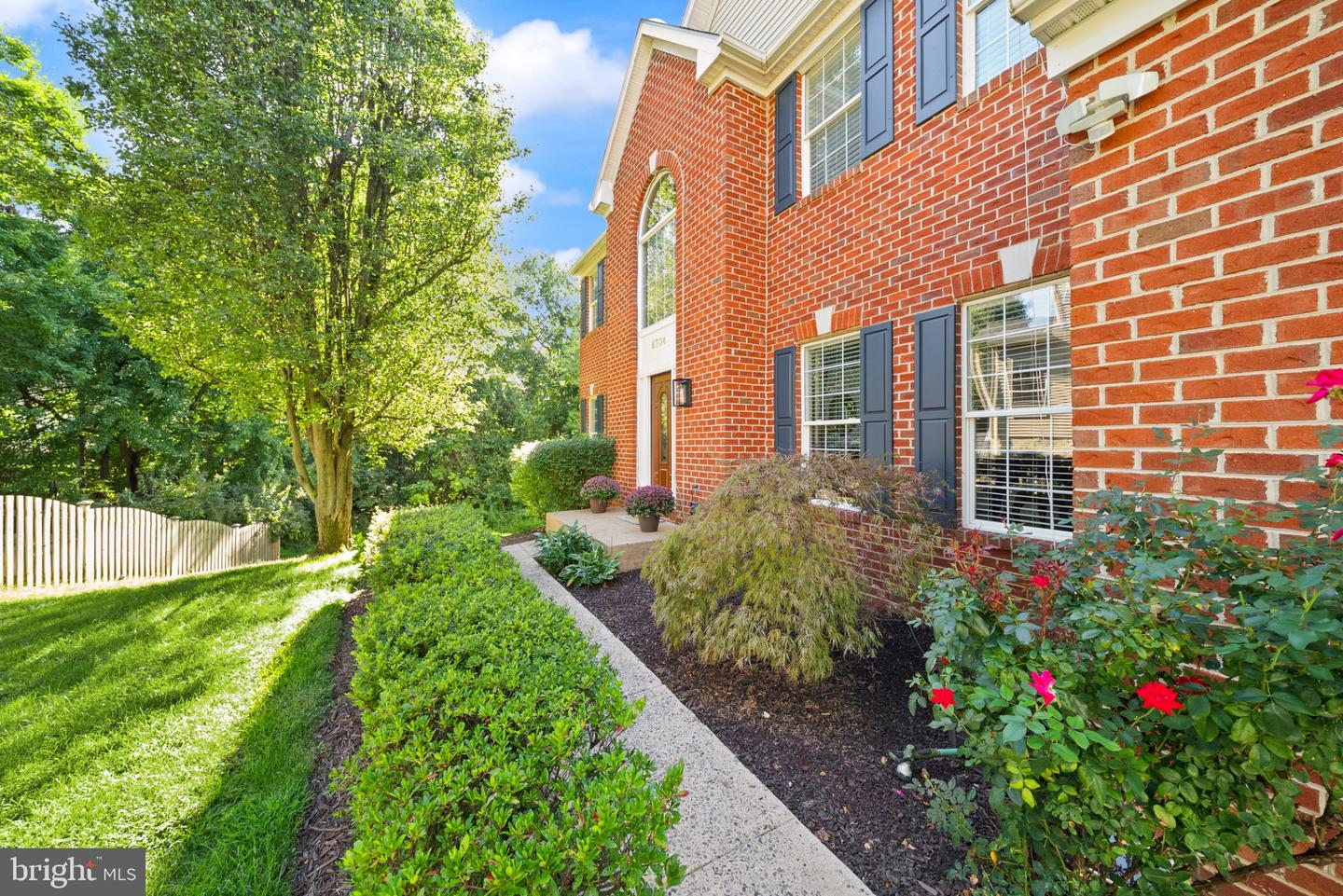 6704 Mossy Bank Ln Property Photo 4
