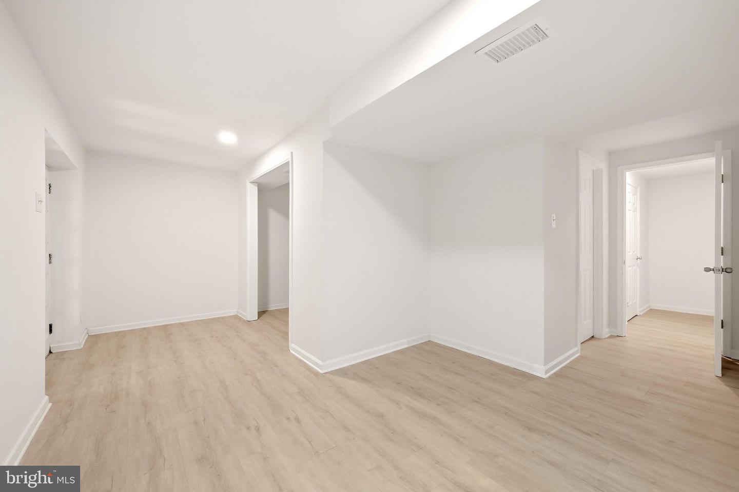 5986 Powells Landing Rd Property Photo 29