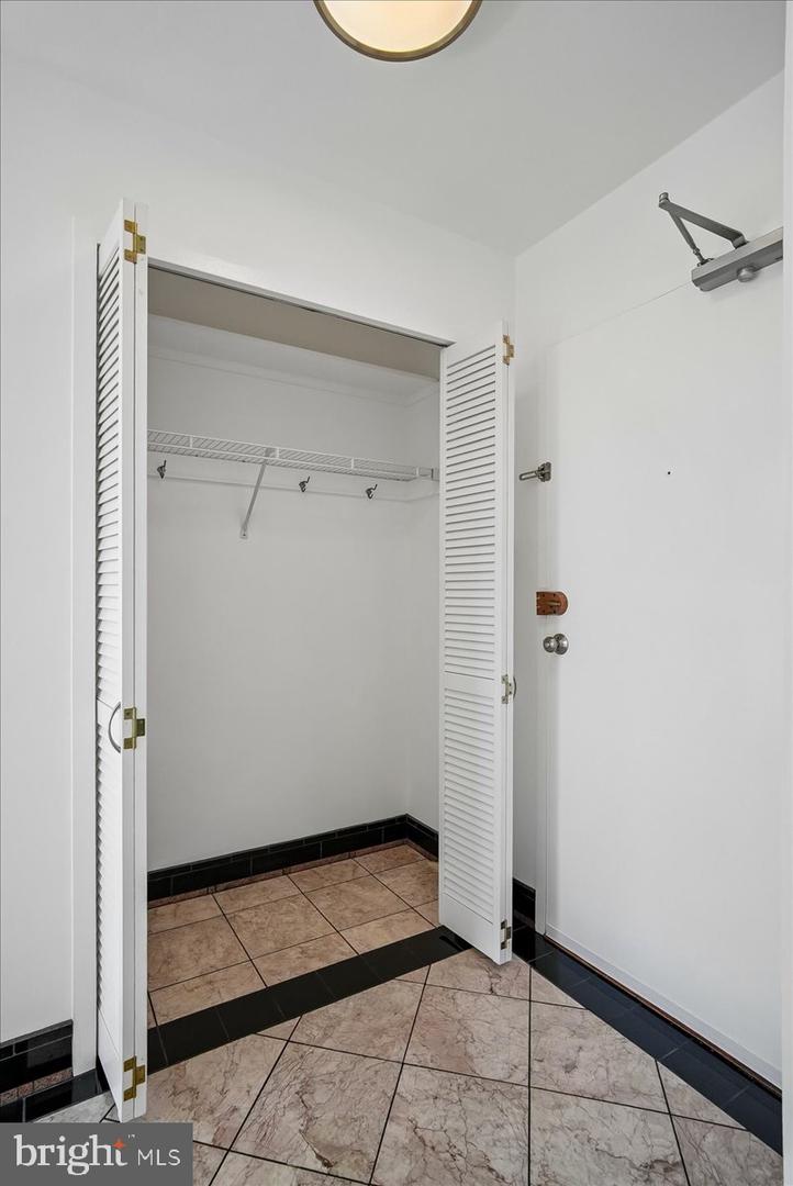 6631 Wakefield Dr #412 Property Photo 4