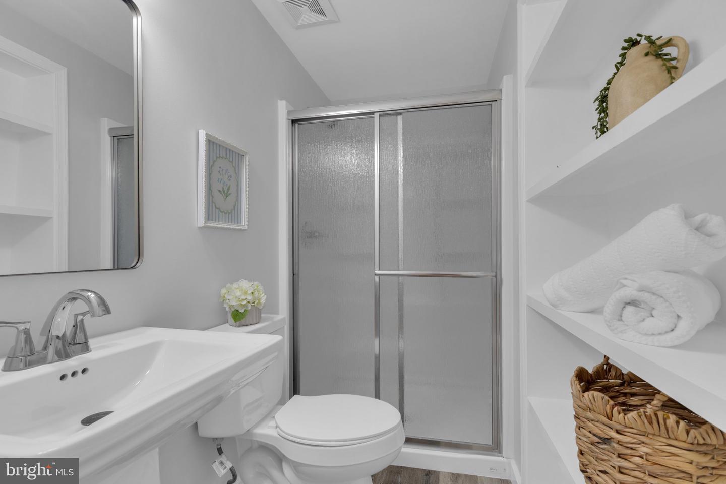 2283 Dosinia Ct Property Photo 42