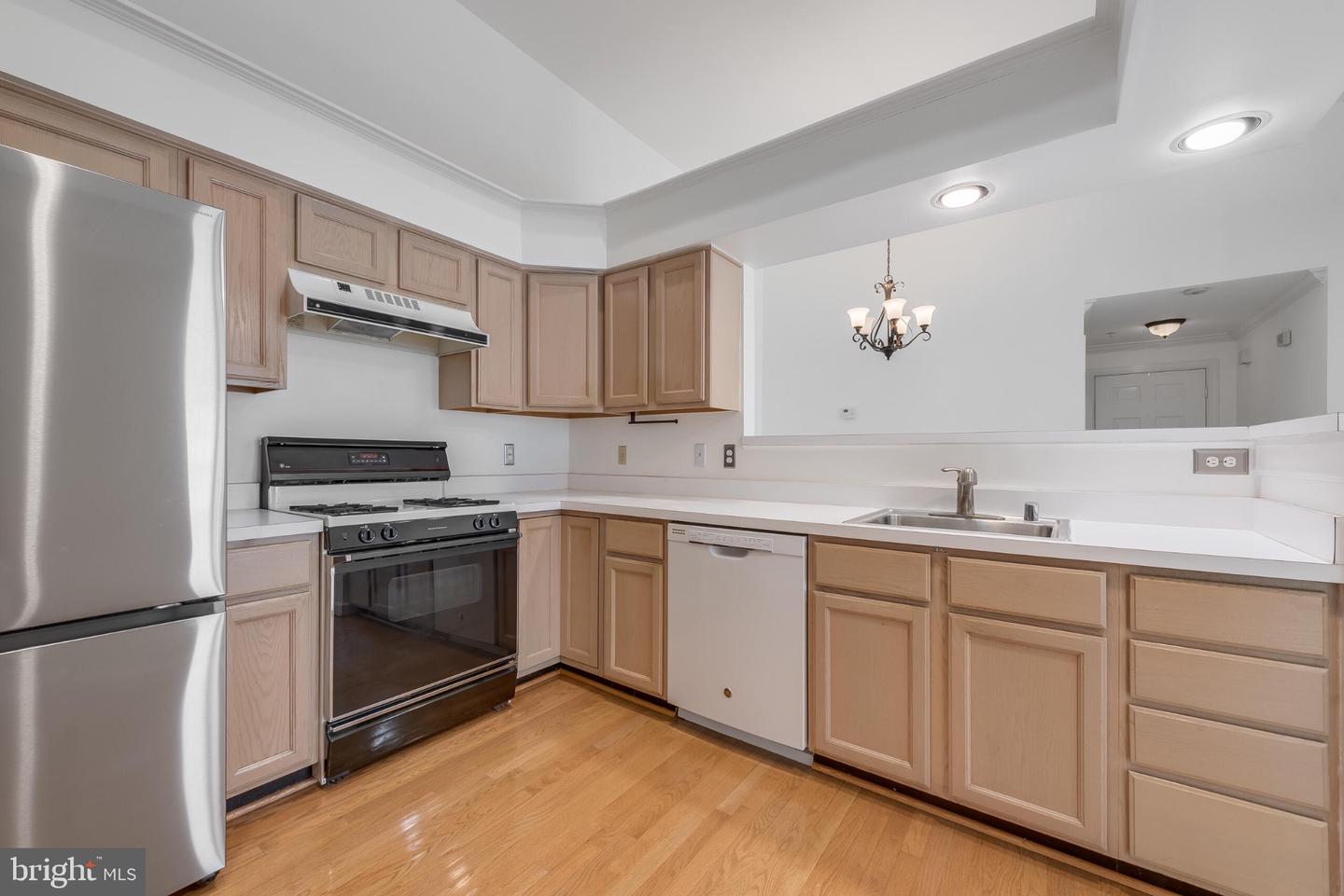 8301 Bluebird Way #k Property Photo 14