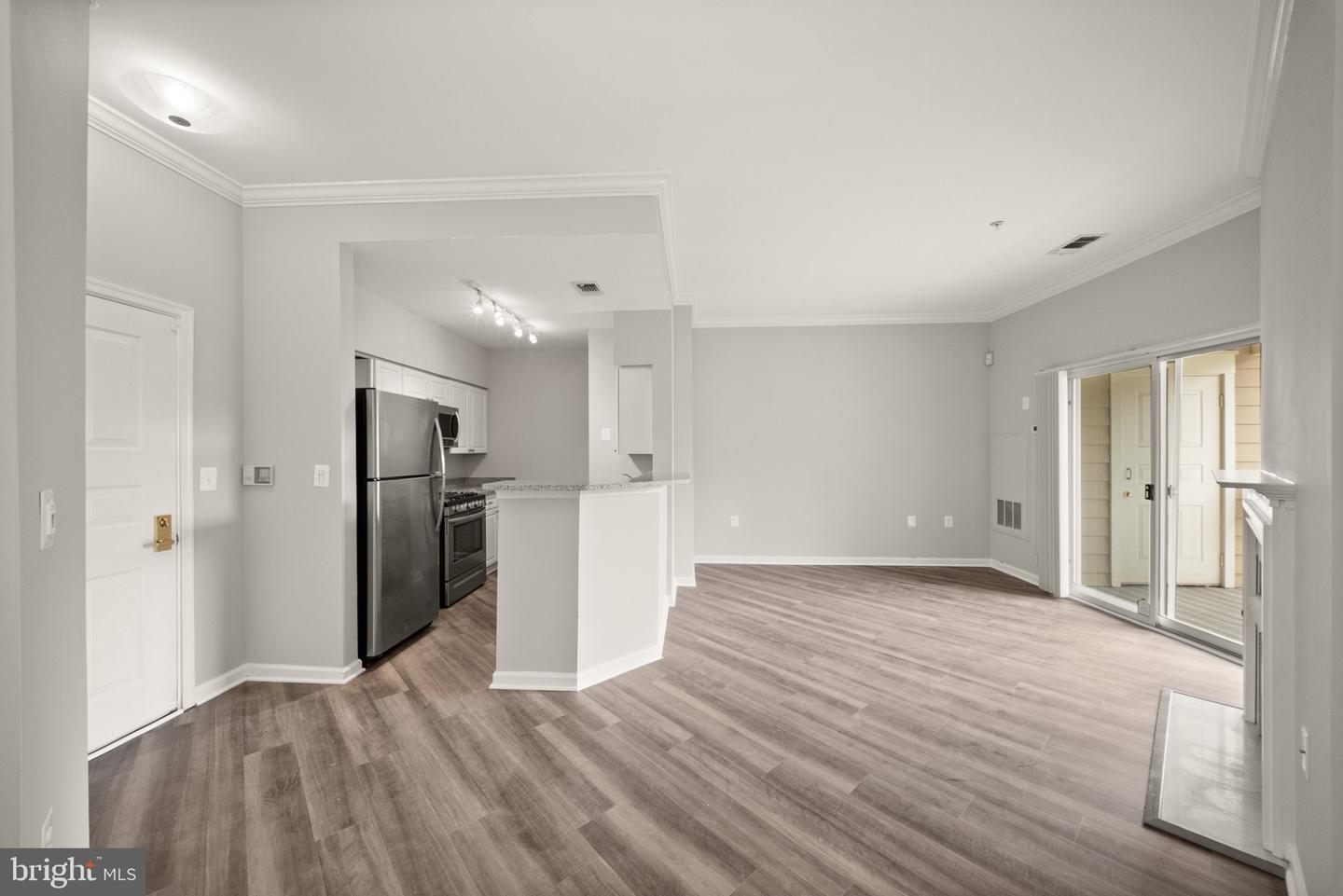 12913 Alton Sq #411 Property Photo 14