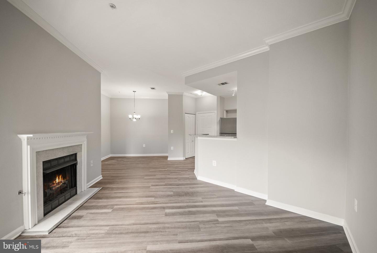 12913 Alton Sq #411 Property Photo 16